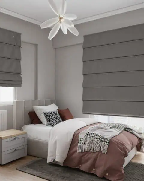 Başakşehir genç odası yatak bölümü - tuğ mimarlık Başakşehir genç odasında tek kişilik yatak, komodin ve iki pencere cephesi