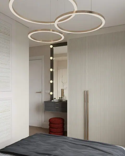 Bostancı yatak odası projesinde gardırop, makyaj aynası ve depolama bölümü görünümü