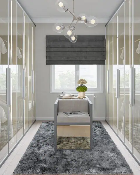 Kadıköy giyinme odası aydınlatmalı dolap - tuğ mimarlık Kadıköy giyinme odasında aydınlatmalı cam kapaklı dolaplar ve pencere önü yerleşimi