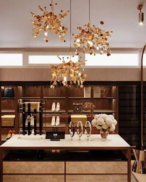 Suadiye giyinme odası takı adası - tuğ mimarlık Suadiye giyinme odasında takı adası ve açık raflı depolama görünümü